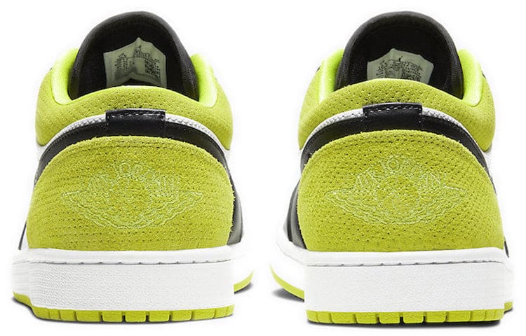 Jordan 1 Low SE Cyber