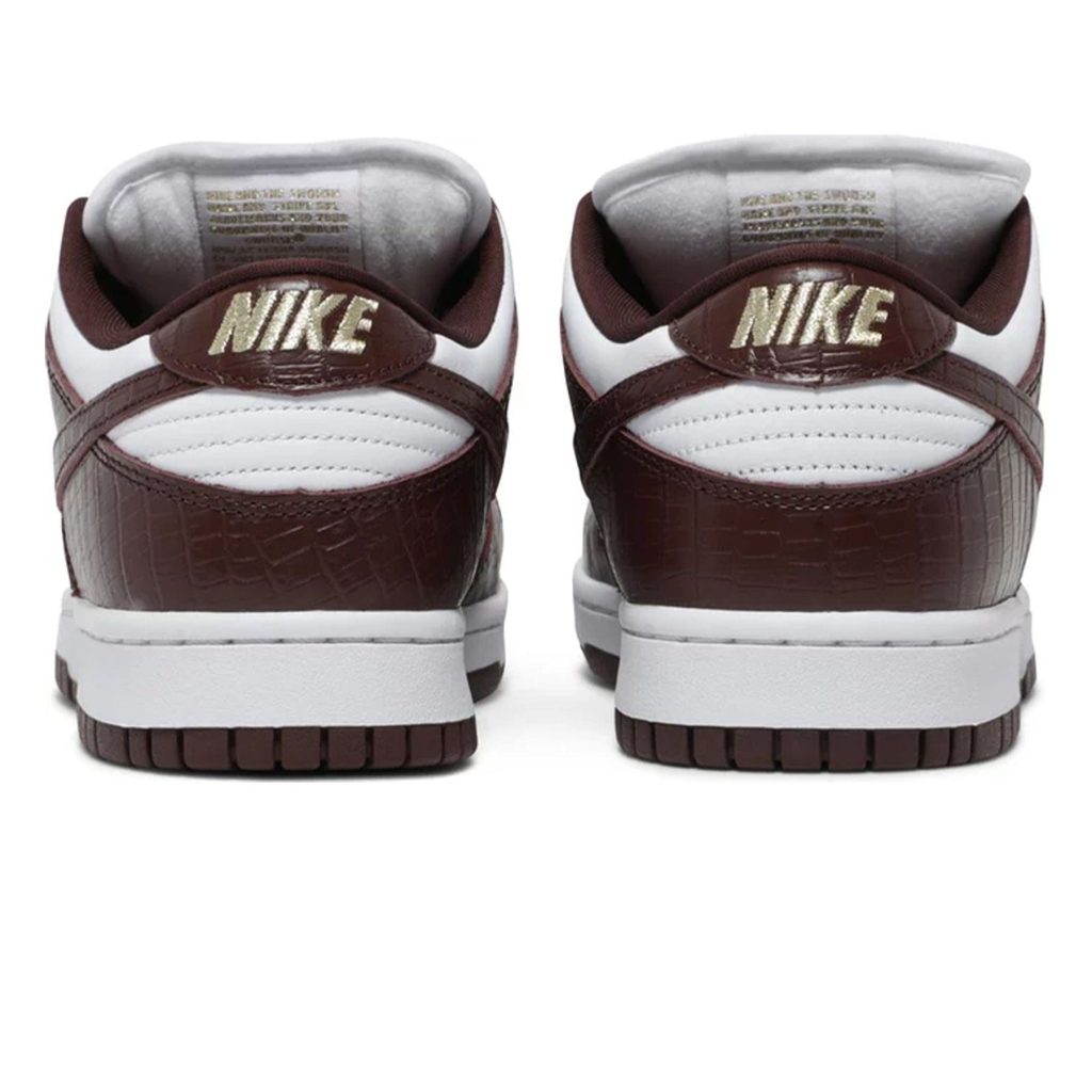 Supreme x Nike Dunk Low OG SB QS 'Barkroot Brown'
